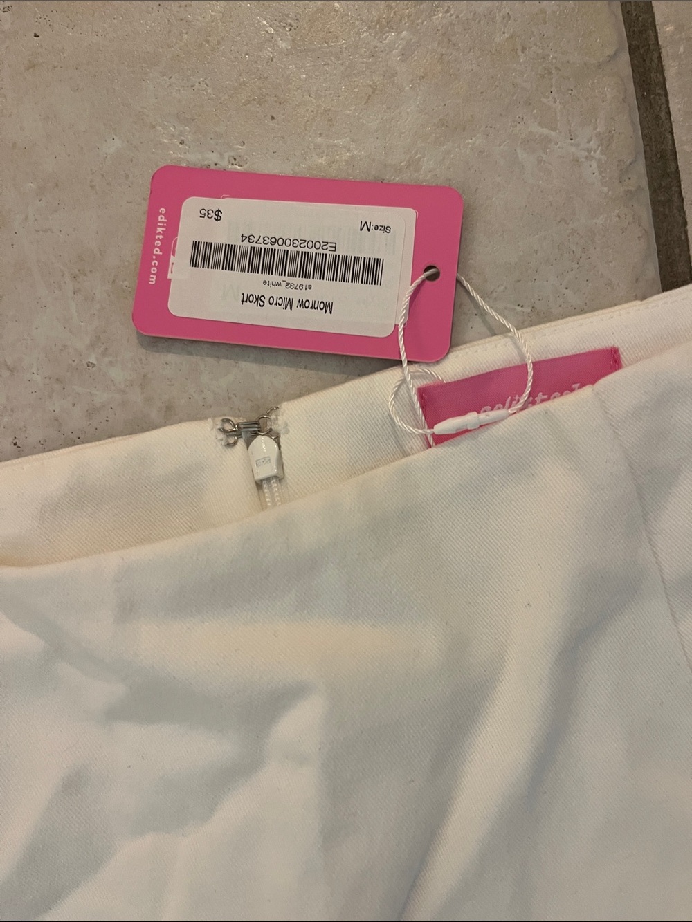3 mini skirt/ shorts barely worn and new. - Picture 3 of 4